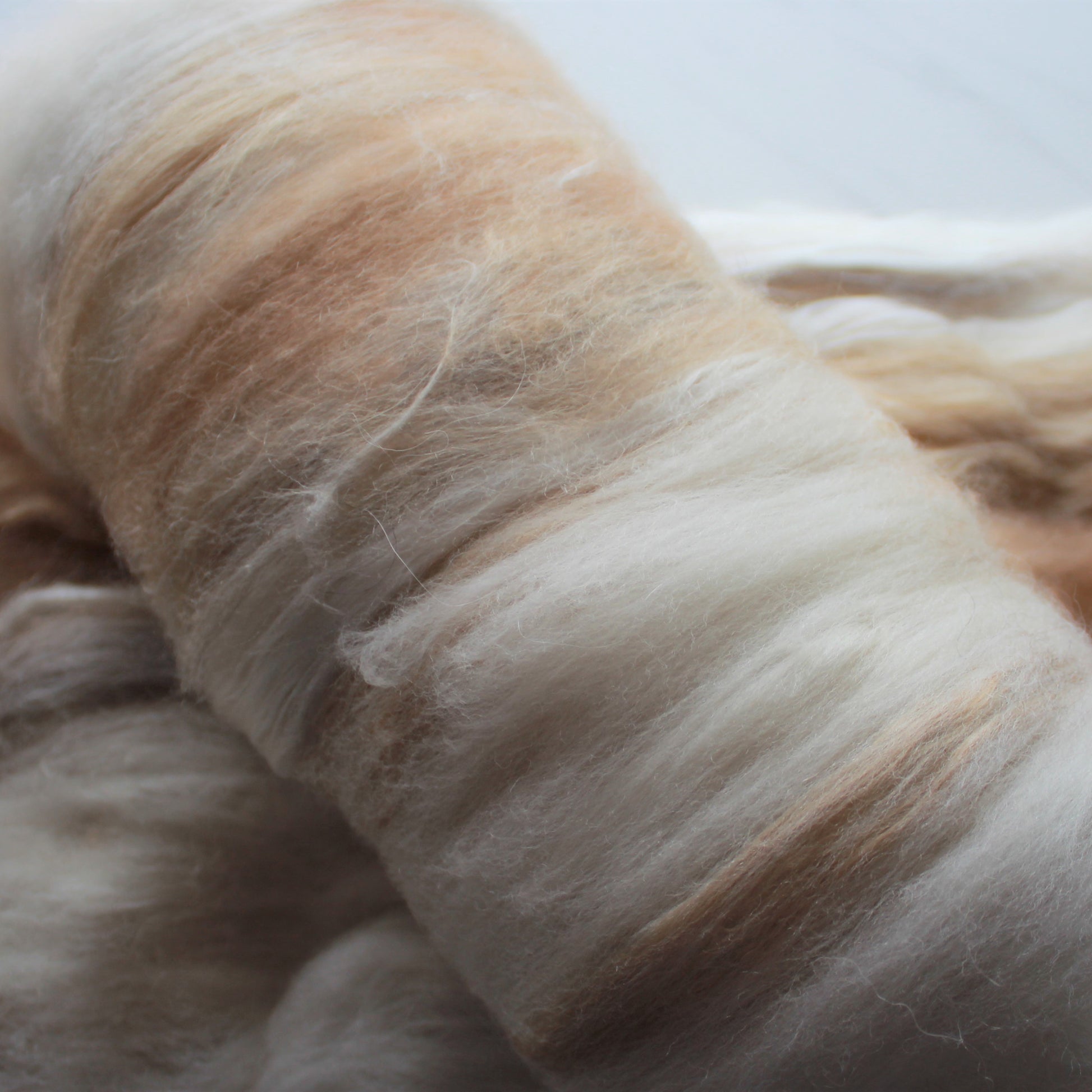 AU NATUREL Art Batt for Spinning and Felting - Purple Lamb