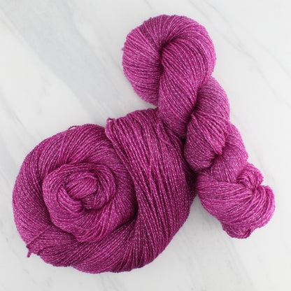 BURGUNDY ROSE on Twinkle Sock