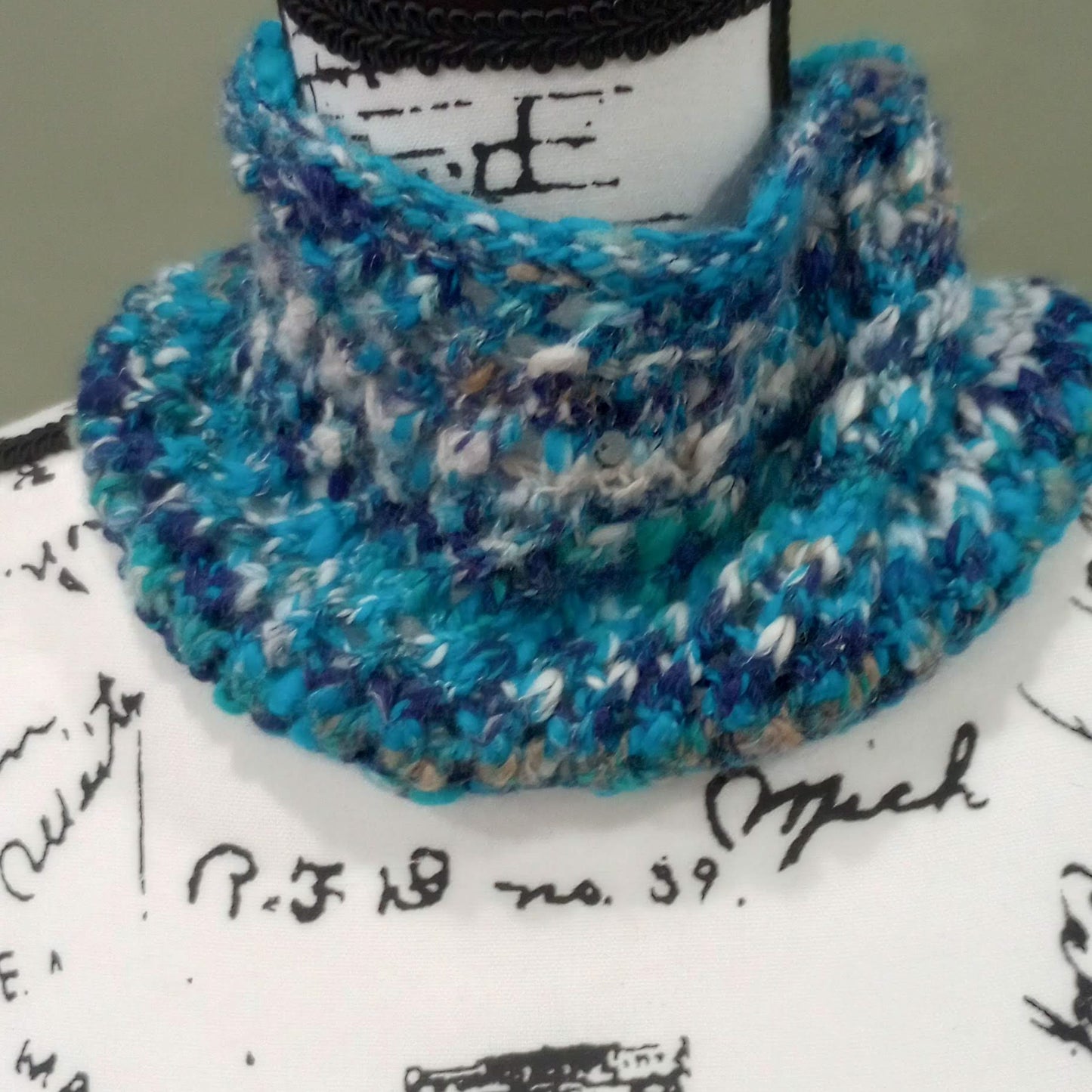 HANDSPUN DIAMOND TWIST COWL - Knitting Pattern