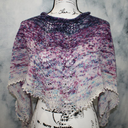 ANGEL WINGS PONCHETTE KNITTING PATTERN - Purple Lamb