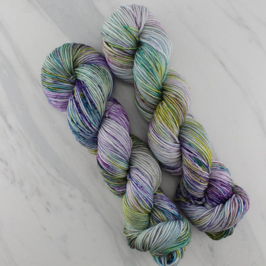 THE WEDDING OR ARAGORN AND ARWEN on Squoosh DK- Hand-Dyed Yarn - Purple Lamb