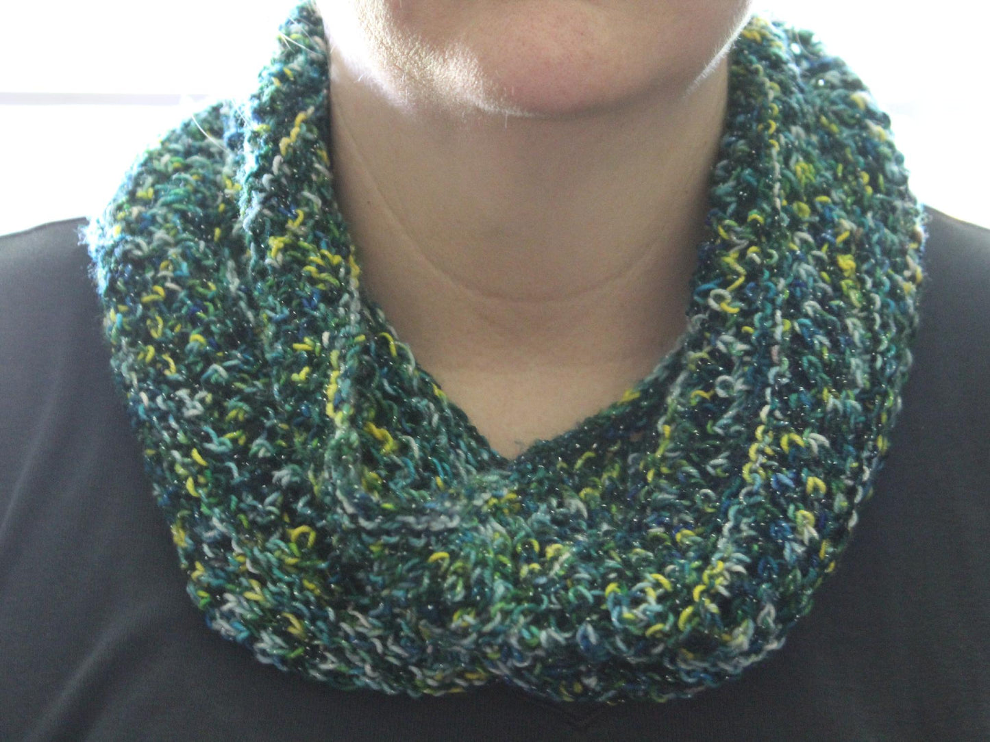 DIAMOND TWIST COWL - Knitting Pattern - Purple Lamb