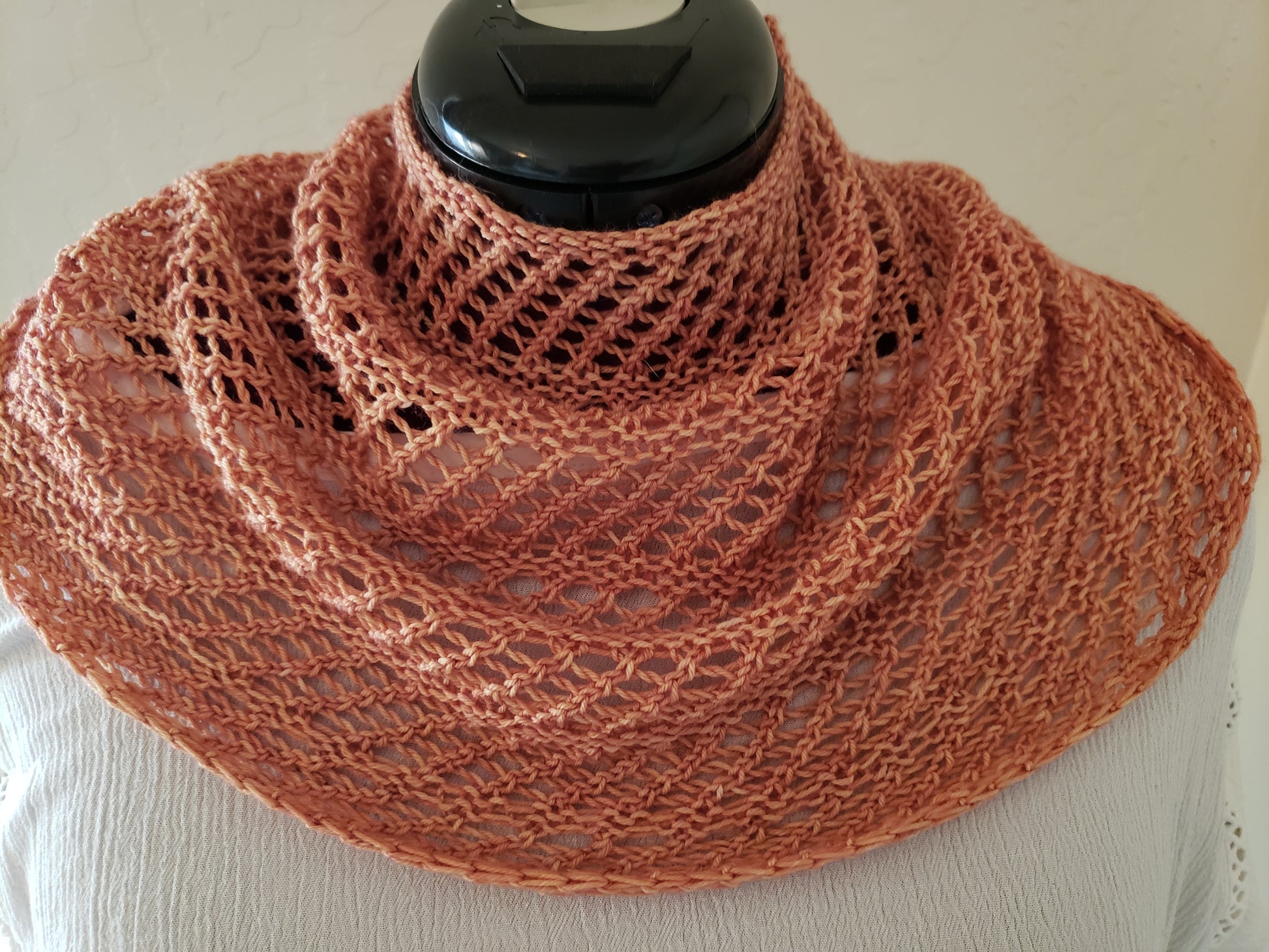 DIAMOND TWIST COWL - Knitting Pattern - Purple Lamb